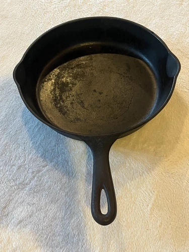 vintage 8 Wagner Ware Sidney O 10 inch cast iron skillet 1058R double spouted