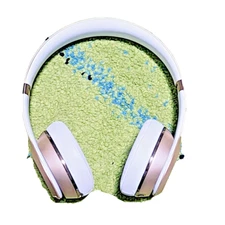 Beats by Dr. Dre Solo 2 Wireless Over the Ear Headphones - Special Edition Gold