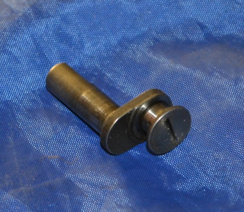 SCREW LINKAGE BOTTOM MOUNT TAKE-UP TO SINGER 221 FEATHERWEIGHT SEWING MACHINE - Picture 2 of 2