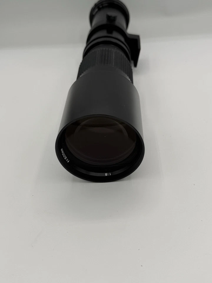 Lente de montaje en T Rokinon 500 mm f/8 usada con adaptador de montaje Nikon F Foto 3 de 4