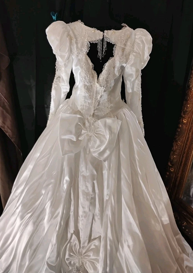 Винтажное свадебное платье бант поезд Puff рукава белый вися бисер с вуалью - Изображение 4 из 4