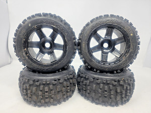 Proline Badlands Tires 17mm Hex #1178 2.72 X 5.85 1/8 Scale