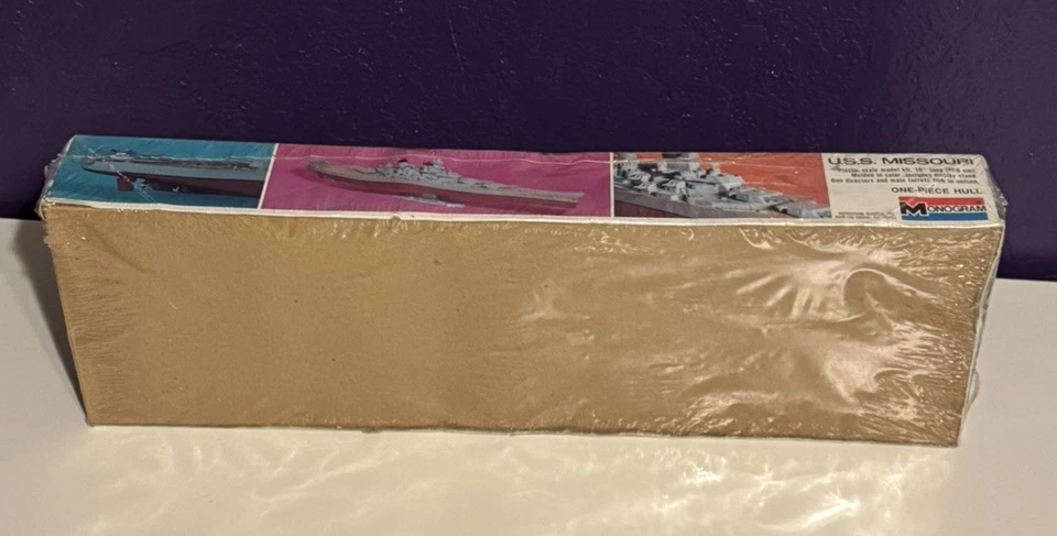 Monogram USS Missouri BB-63 Battleship Model Kit 1976 16" 3000 New Sealed - Image 4 of 4