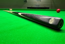 JOHN PARRIS SPECIAL - 1 PIECE CUE + CASE + EXTENSIONS - 57" / 18.1oz / 9.3mm