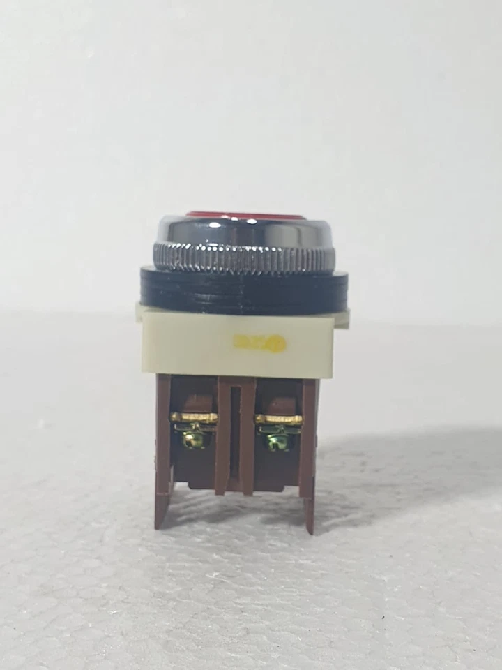 NUEVO | INTERRUPTOR DE COMANDO FUJI ELÉCTRICO AH30-FR02 PULSADOR ROJO AH30FR02 ENVÍO GRATUITO Foto 3 de 4