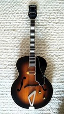 79 anni Gretsch Synchromatic 100 New York Archtop DeArmond PU
