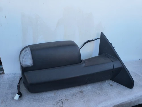 OEM 2019 - 2023 RAM 1500 Right Passenger Trailer Tow Side Door Mirror 68462962AA