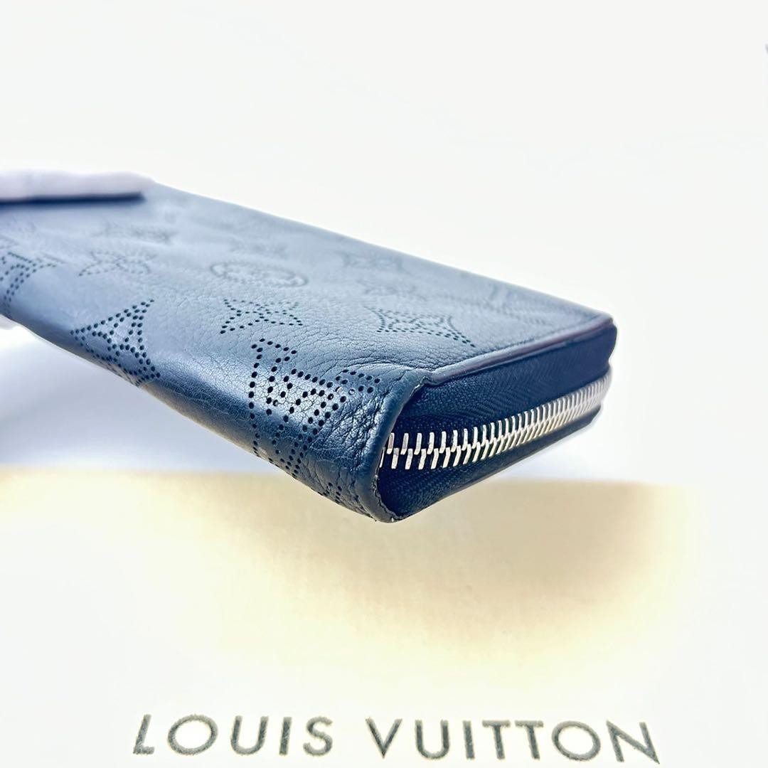 Super Rare Beautiful Item Louis Vuitton Long Wallet Black Monogram Authentic M61 image 4