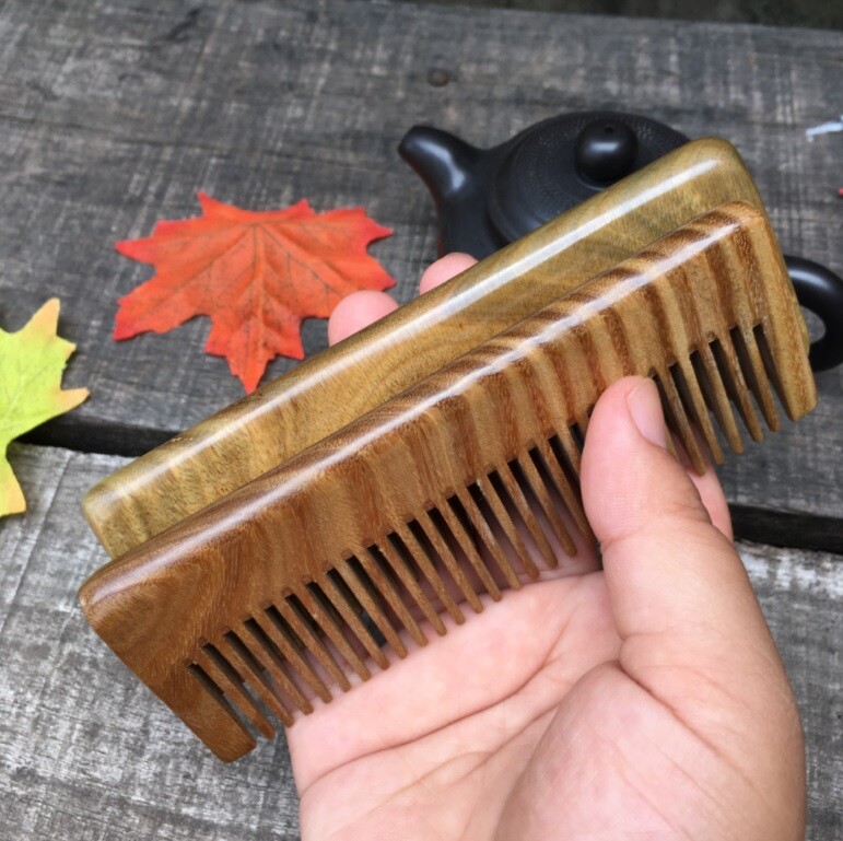 Customized LOGO-Natural GreenSandalwood Comb Square Beard Comb Wide Tooth Brush