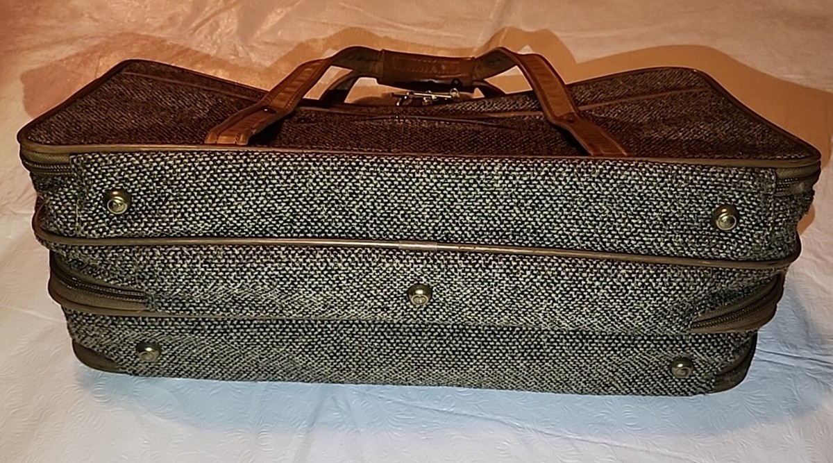 Vintage Hartmann Bag Tweed/Leather Carry On 21 Vintage Hartmann Bag Tweed/Leather Carry On 21