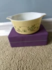 Vintage Pyrex 474B 1.5 Qt Yellow Green Flowers Round Casserole Bowl
