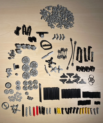 LEGO Technic lot gears shocks etc