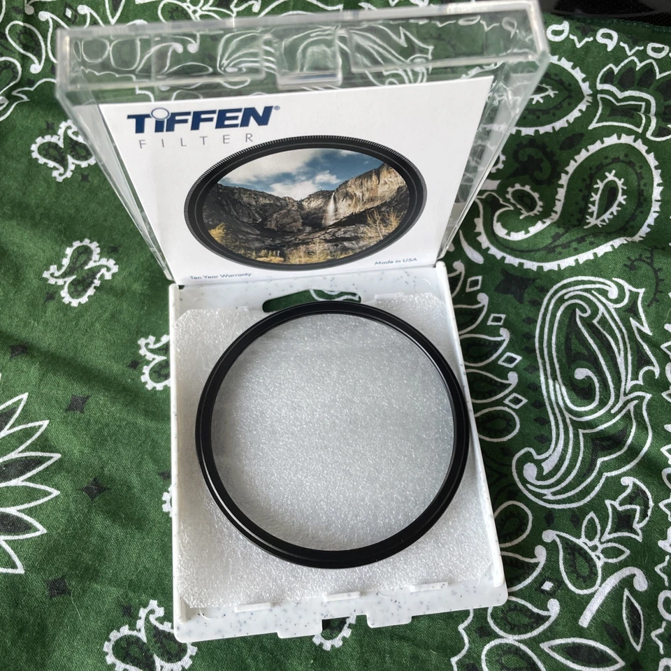 Tiffen 77mm Black Pro Mist 1/4 Filter - Image 3 of 4