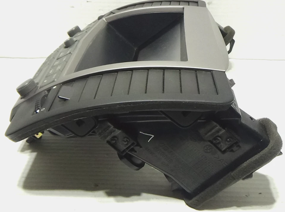 2004-2006 Nissan Maxima Radio Climate Control Panel Trim - Image 4 of 4