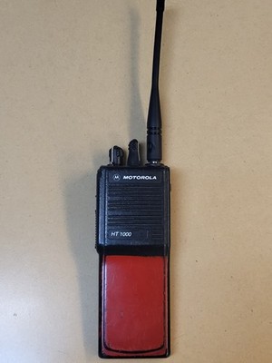  Vtg Motorola HT1000 16 Channel Walkie-Talkie*