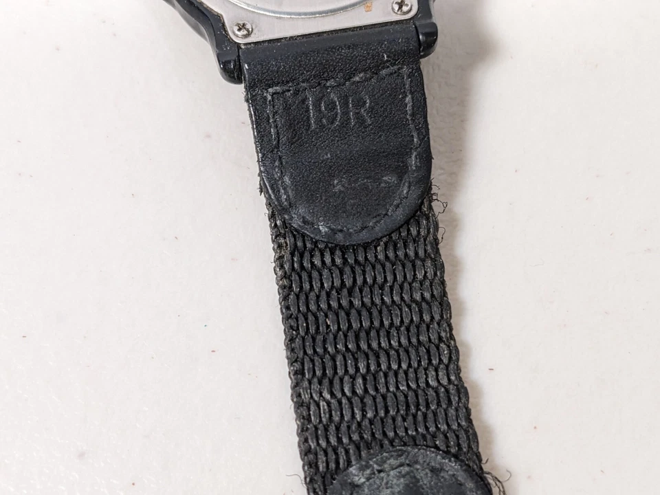 Vintage Q&Q Quartz Women's Watch Black Face - image 4 of 4