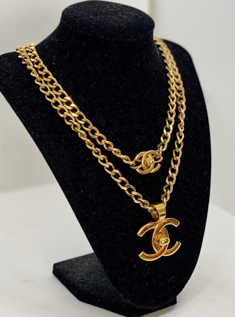CHANEL Thick Chain Link Large TurnLock CC Pendant Necklace