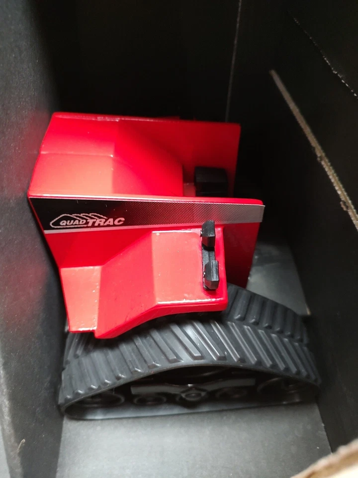 Scale Models Signature Series 1/16 Case IH Quadtrac Open Hood FG-ZSM905 NIB - Image 4 of 4