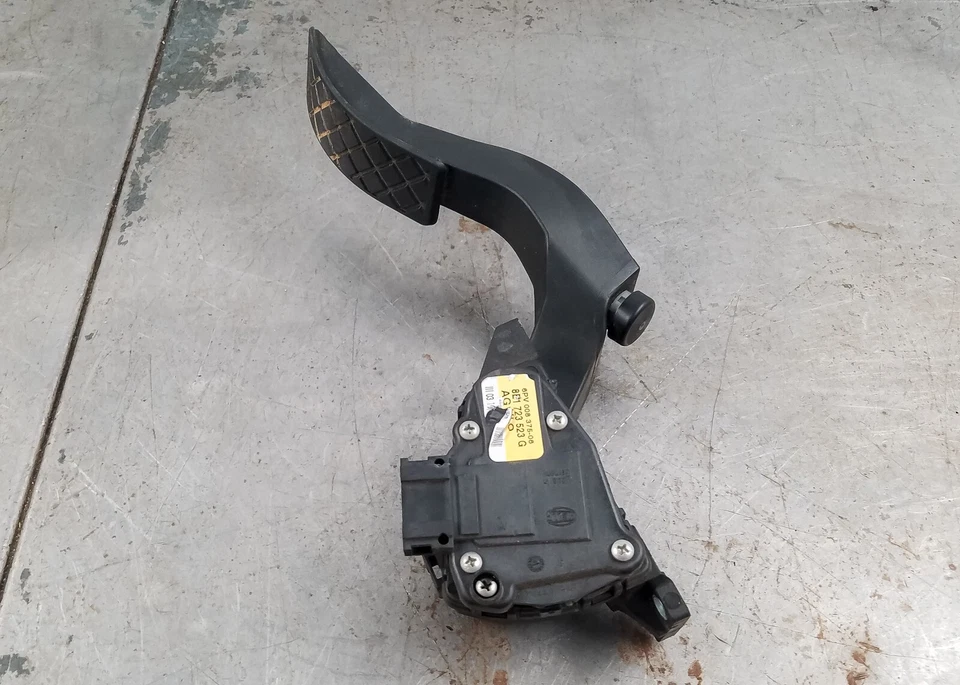 Audi S4 B7 2005 acelerador pedal del acelerador #7218 X6 Foto 2 de 4