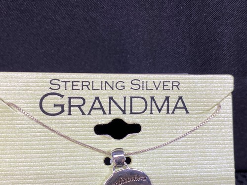 LA Rocks Sterling Silver "GRANDMA" Grandmothers Make Like Sweet ~ Necklace - Picture 3 of 7