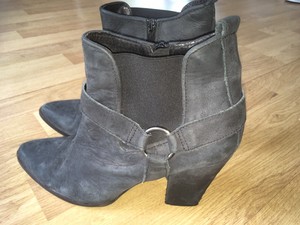 kurze schwarze stiefel