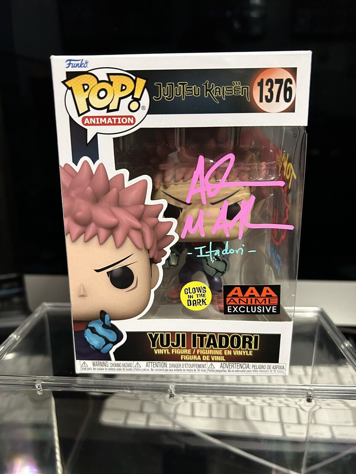 Funko Pop Animation Jujutsu Kaisen - Yuji Itadori GITD (AAA Exclusive) –  Badger Collectibles