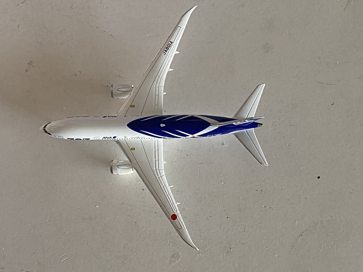 Phoenix Models ANA All Nippon Airways Boeing 787-8 1:400 JA801A