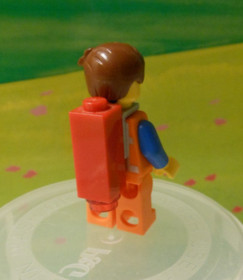 Lego MOVIE 70801 MINI FIGURE TLM018 Emmet ORANGE/BLUE MELTING ROOM 2024