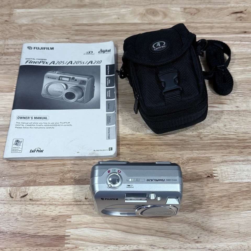 Fuji FinePix A210 Silver 3.2 Megapixel Digital Camera with Case and Manual Only - Image 2 of 4
