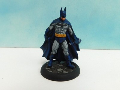 Well Painted Metal 30mm DC  Batman holding a Batarang by Knights Models