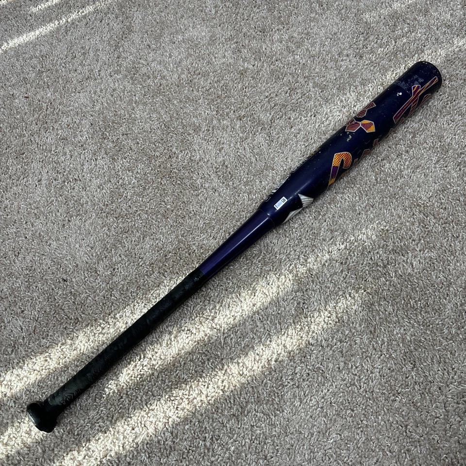 Bate de Softbol Lanzamiento Rápido Demarini Spryte 30"/18oz -12 2 1/4" Barril FPS-22 Juvenil Foto 4 de 4