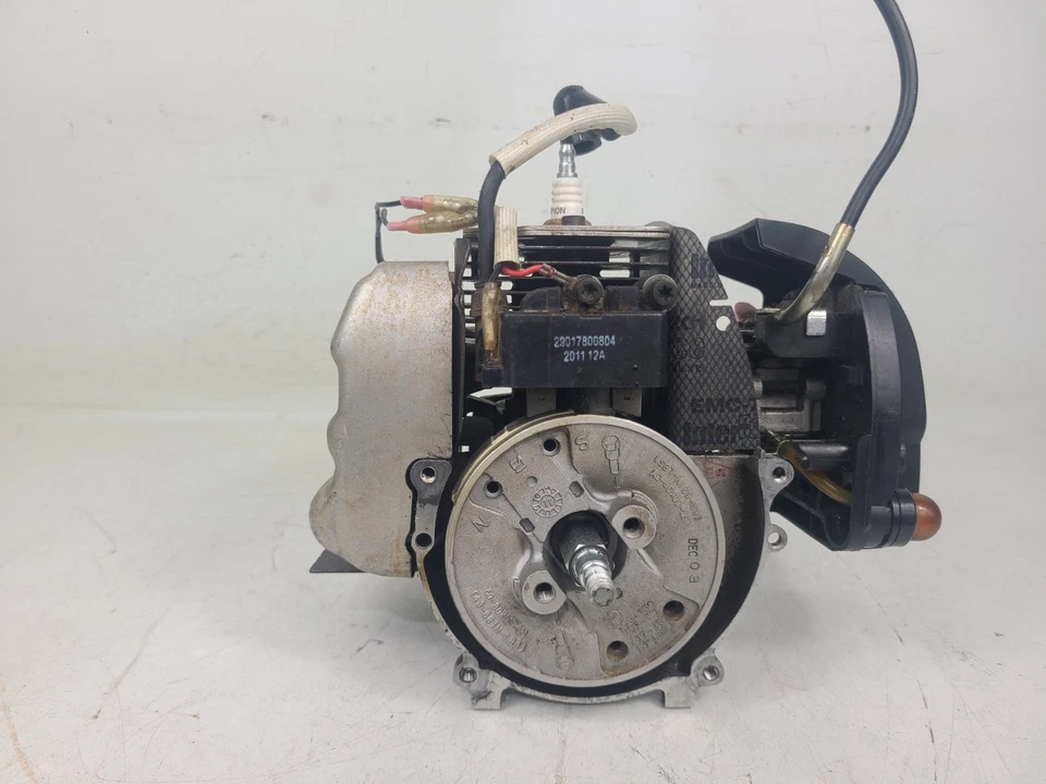 Soplador de hojas al vacío Toro modelo #51984 motor Foto 4 de 4