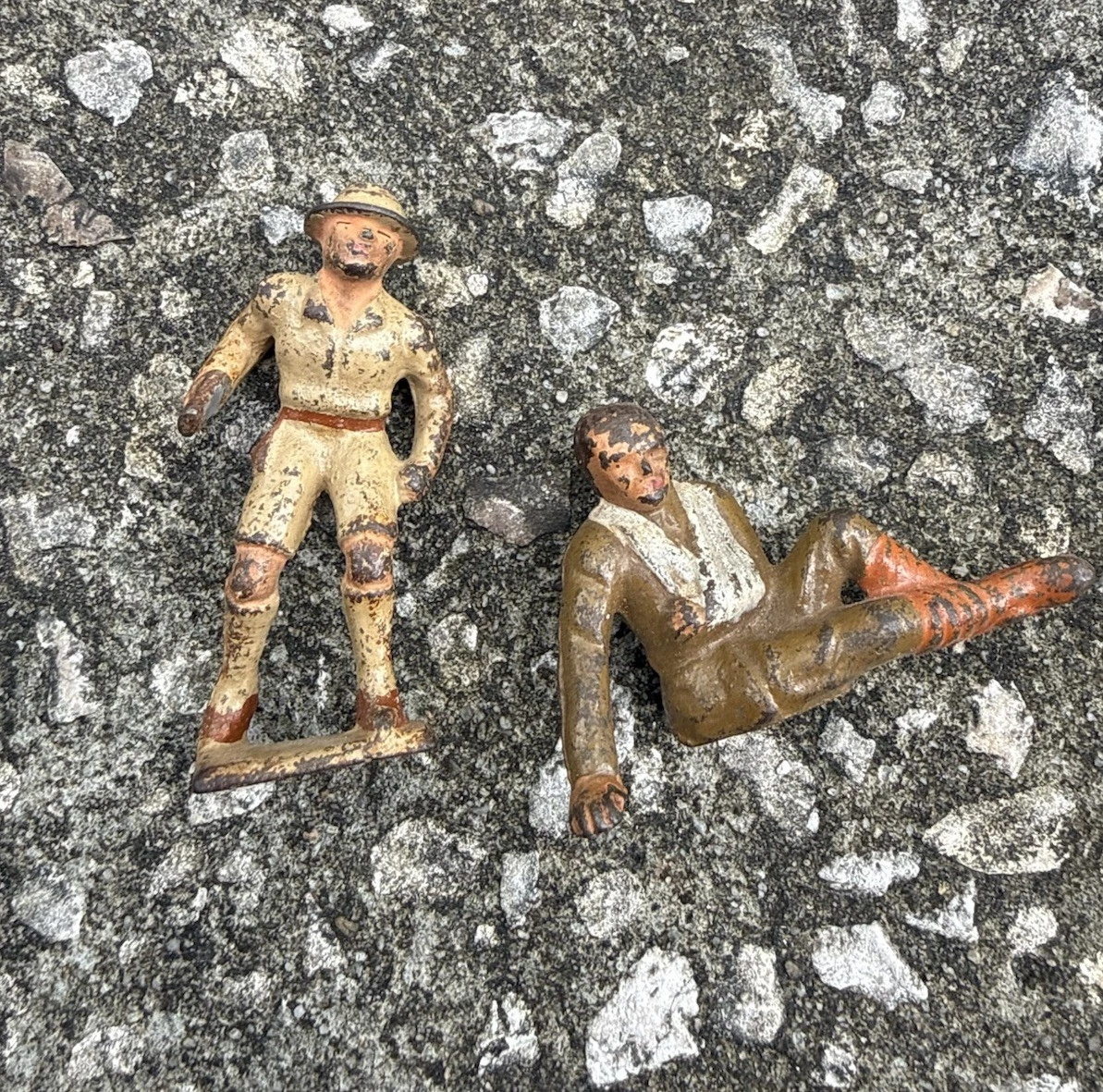 GREY IRON Dimestore Toy Soldier #G92 British Officer Barclay Manoil #G97 Wounded