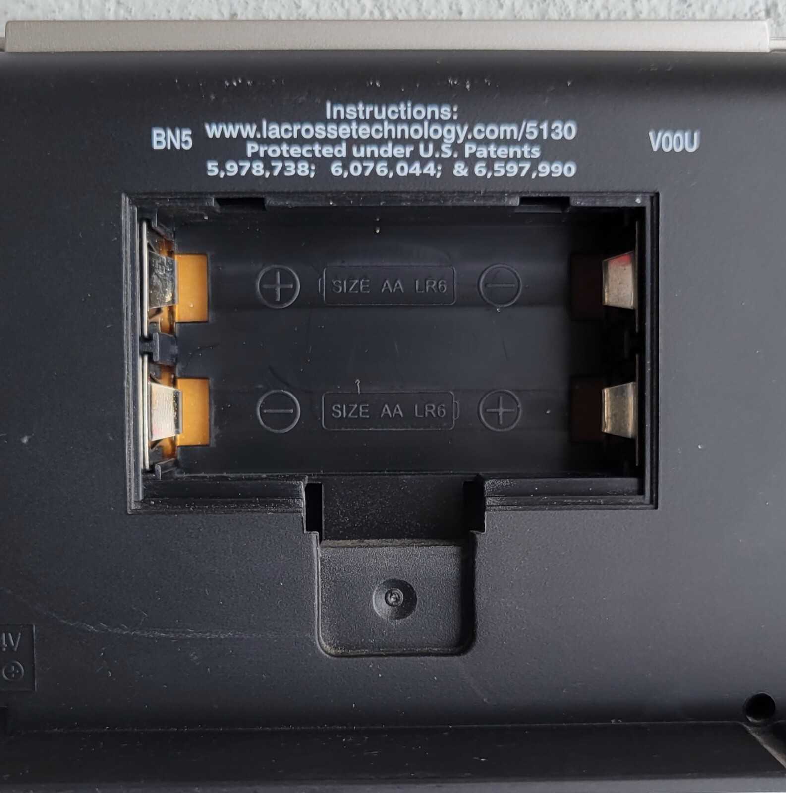 La Crosse Technology Atomic Projection Alarm Clock radio controlled WT