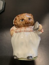 Beatrix Potter Figurine Mrs Tiggy Winkle Frederick Warne 1948 Beswick, England