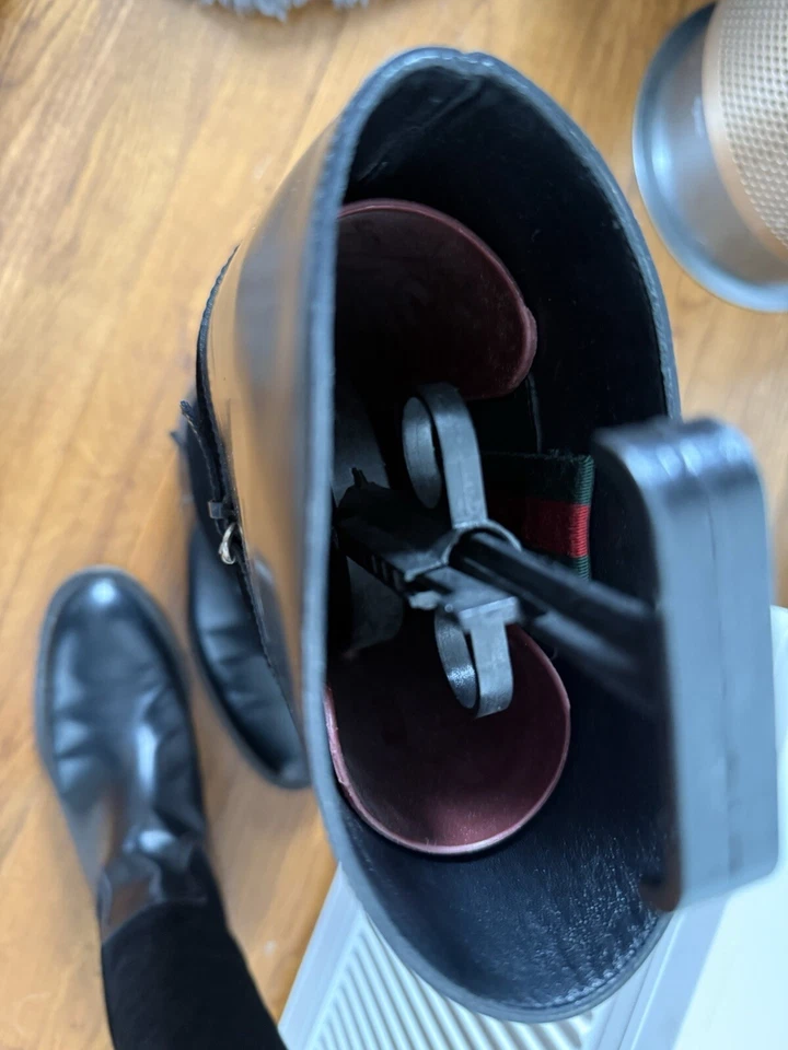 Gucci botas de montar de cuero y gamuza negras Foto 2 de 4