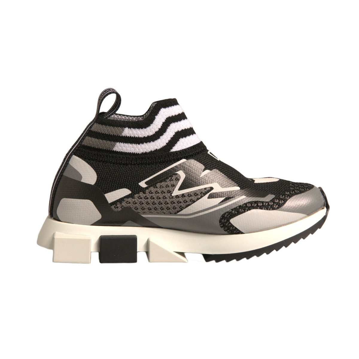 vapormax without socks