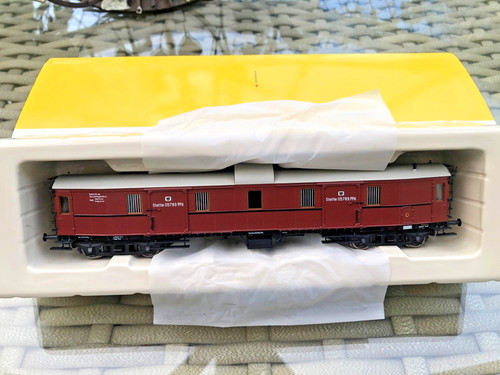 Brawa HO 45405 DC KPEV Preußischer Gepäckwagen | Condition: Used