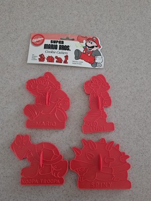 Vintage 1989 Wilton Super Mario Bros Cookie Cutter Set Complete 4pc w/ Card