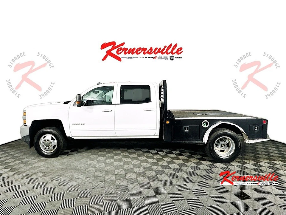 2016 Chevrolet Silverado 3500 LT 4WD 4dr Diesel Truck Trailer Way Control - Image 4 of 4