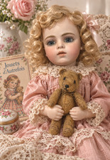 Ours miniature ancien 7 cm en mohair – Teddy Bear jouet poupée milieu XXe