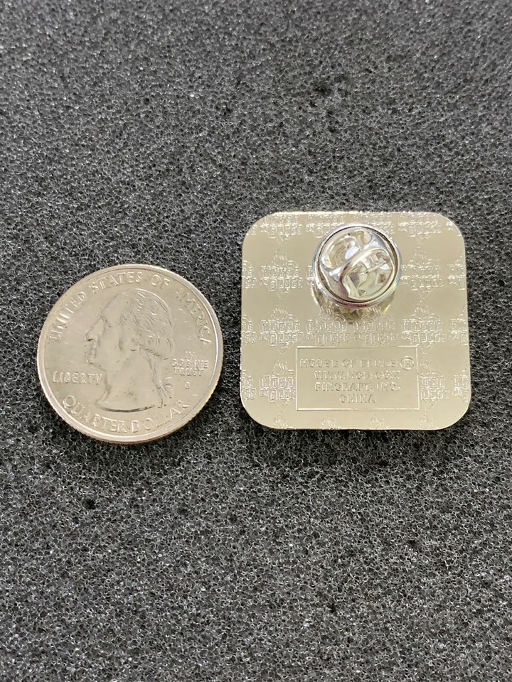 HOB House Of Blues Texas Houston Dallas Travel Souvenir Pin Pinback