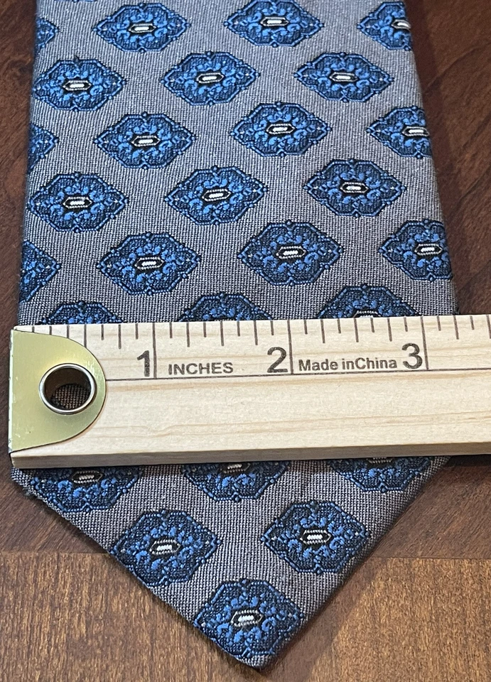 Vintage Botany 500 Blue 95% Polyester 5% Silk Men’s Neck Tie - Image 4 of 4