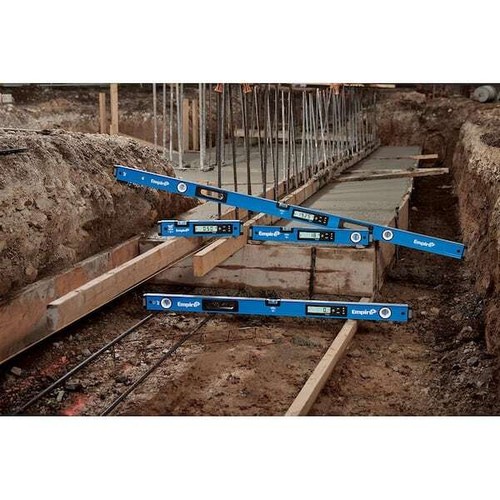 24 in. Empire Blue True Digital Box Level Levelling Tool With Heavy Duty Case - Picture 10 of 11