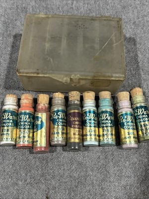 Vintage assortment of 9 ReWards Powder China paints With Plastic Case