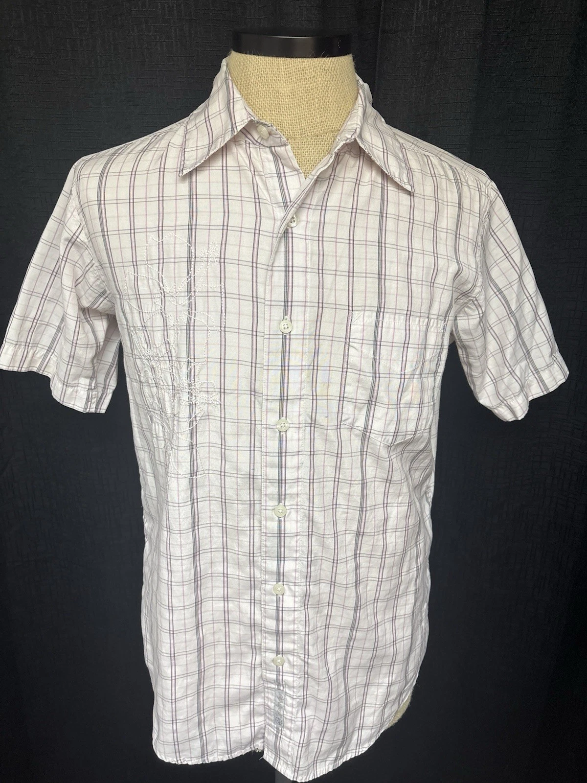 Local Motion Plaid Embroidered Flower Men’s Medium Button Down - Streetwear