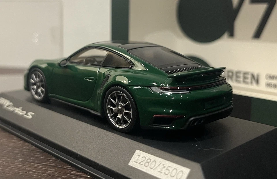 Porsche 911 Turbo S 992 Spark 1 43 Irish Green - Immagine 2 di 4