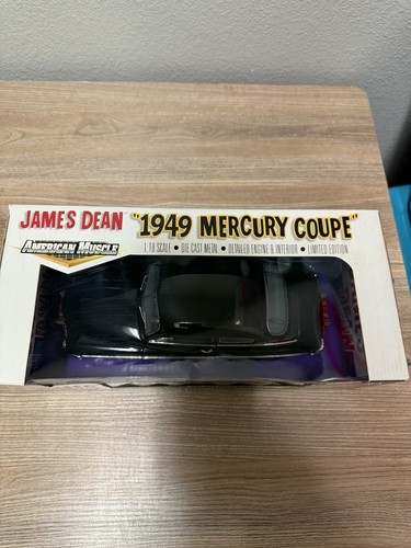 ERTL American Muscle 1949 Mercury Coupe James Dean 1:18 Scale Die Cast - Picture 6 of 9
