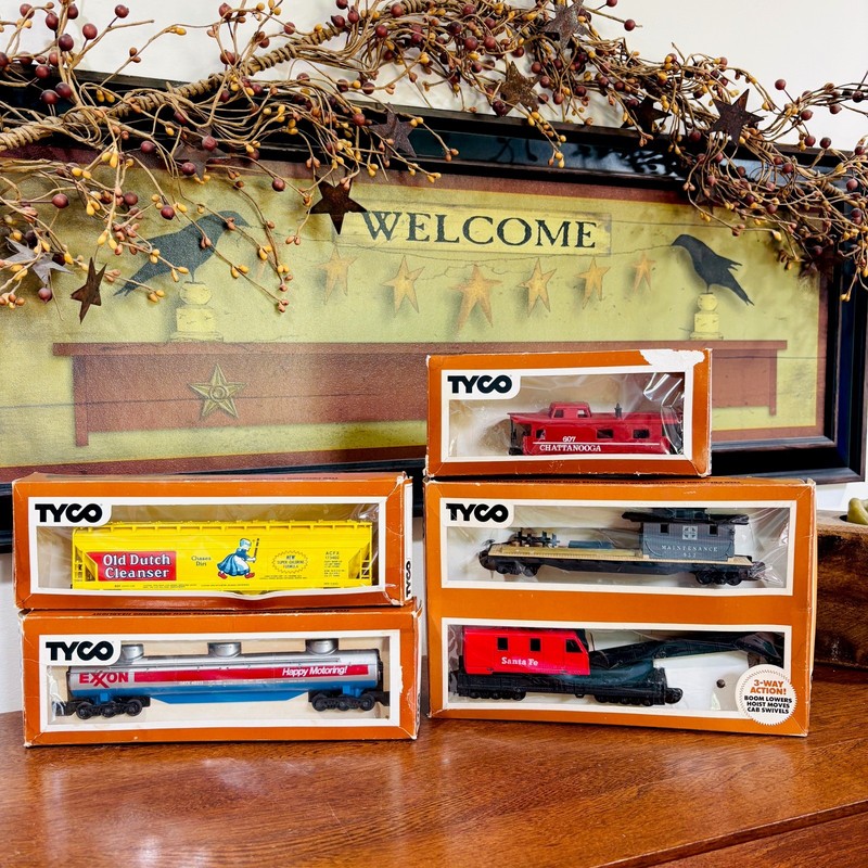 HO SCALE 5Pc LOT TYCO TRAIN CARS ROLLING STOCK FREIGHT CARS SANTA FE
