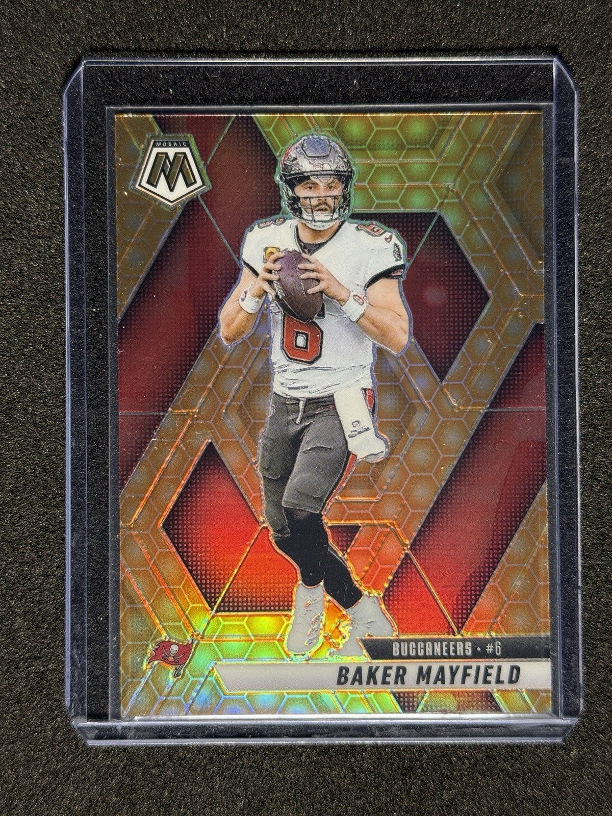2025 Panini Mosaic #82 Baker Mayfield Honeycomb Prizm Case Hit /Buccaneers